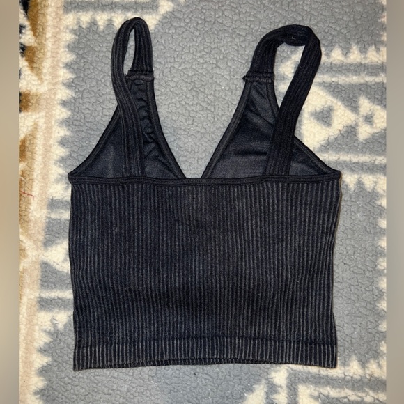Vici bralette/cropped tank - Picture 2 of 4